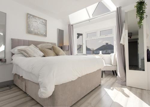 NEC Birmingham B37 Luxury Studio Apartment