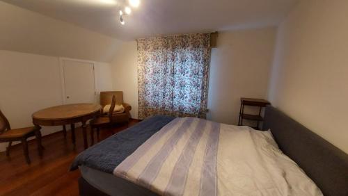Three-Bedroom House image 7