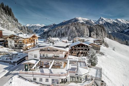 Alpengasthof Astegg - Hotel - Finkenberg