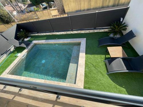Swimming pool, Grande Villa cosy avec piscine, sauna & jacuzzi near Fontcaude Golf