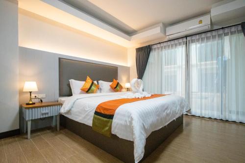 room detail thumbnail 0