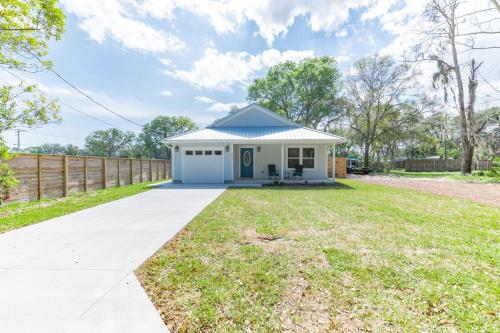 Brand New Bungalow with King Bed Suites in St Aug in Other