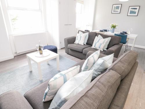 Picture of Apartment 6