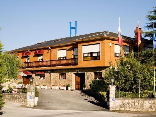 Hostería los Sauces, Maoño