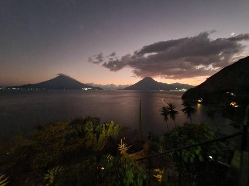 Palvelut, Casa Laguna: Best View In The World in Santa Cruz la Laguna