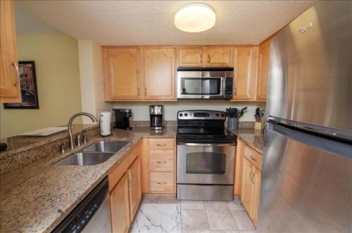 Unit 6106 - Ocean & Racquet Resort in Saint Augustine Beach, USA