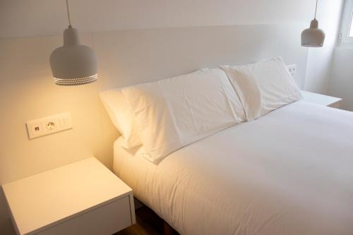 2 bedrooms, 3 beds
