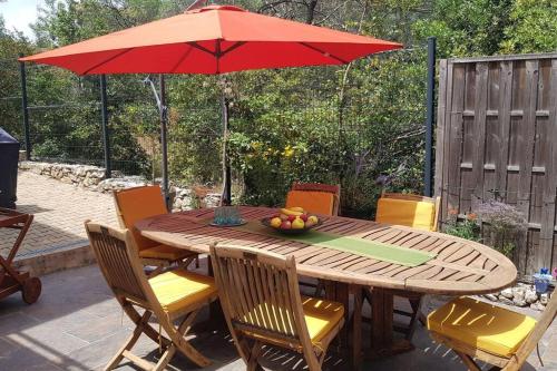 Facilities, grand Appartement climatise avec terrasse et parking near La Maison Waucheul