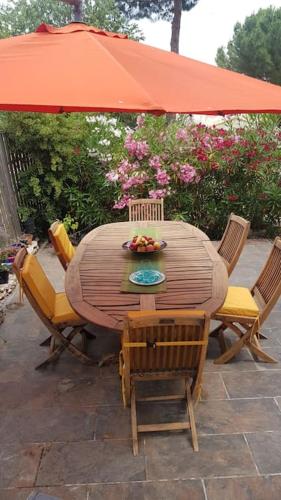 grand Appartement climatise avec terrasse et parking near PIZZA JO