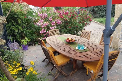 grand Appartement climatise avec terrasse et parking near PIZZA JO