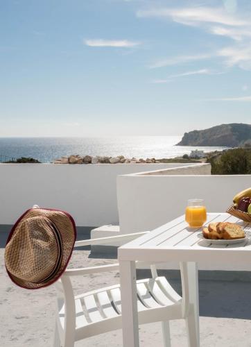 Sarantis Suites & Apartments Milos