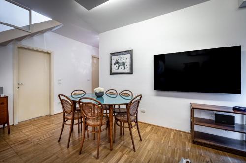 YiD Penthouse on Florence River with parking