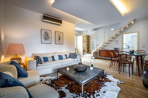 YiD Penthouse on Florence River with parking