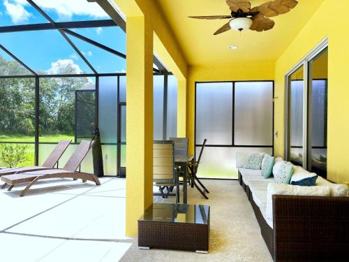 Huge10Bd Spa Gm Pool Solterra-5252OA - image 23