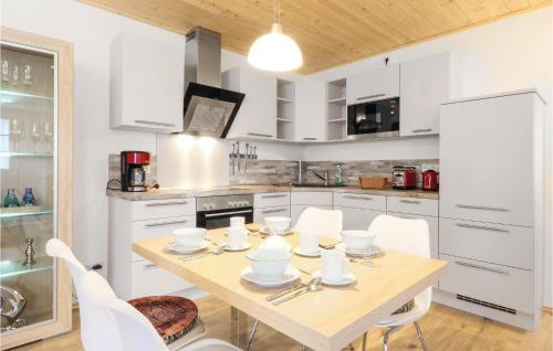 virtuve, Ferienhaus 32 Altefahr in Altefahr