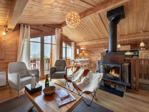 Chalet de charme a Saint Marcel, 4 chambres, 10 pers, proche navette ski, label 5 flocons Or - FR-1- in Saint-Marcel