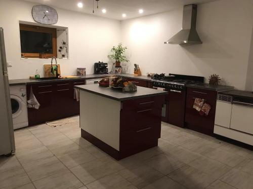 บริการและสิ่งอำนวยความสะดวก, L'Escapade de JOS , chambres et table d'hôte (L'Escapade de JOS , chambres et table d'hote) in ปงต์-เดอ-ซาลาร์