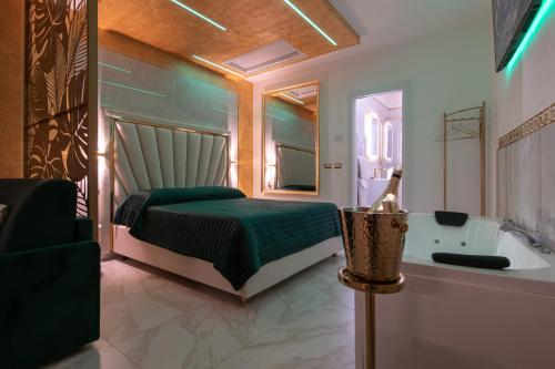 FASHION APARTMENT GOLD Bologna with JACUZZI & CAR GARAGE, Boloňa