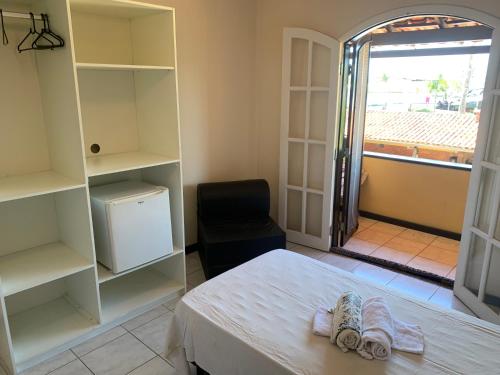 Triple Room with Pool View image 7