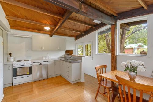 ห้องครัว, Holiday Chalet in Arthurs Pass in อาเธอร์สพาสส์