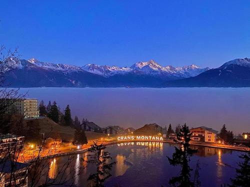 Magnifique résidence à quelques pas des remontées mécaniques et centre Montana (Magnifique residence a quelques pas des remontees mecaniques et centre Montana) in Randogne