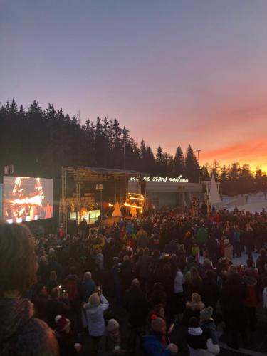 Magnifique résidence à quelques pas des remontées mécaniques et centre Montana