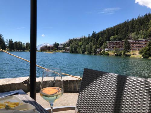 Magnifique résidence à quelques pas des remontées mécaniques et centre Montana (Magnifique residence a quelques pas des remontees mecaniques et centre Montana) in Randogne