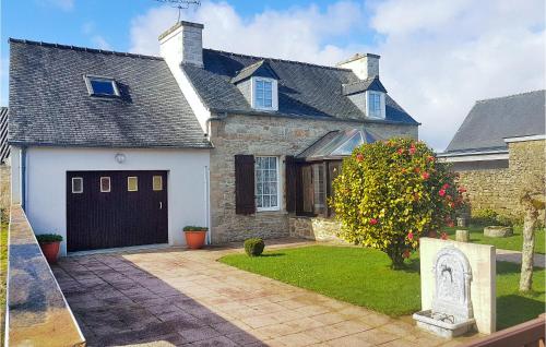 Beautiful Home In Le Cloitre S Thegonnec With Kitchen