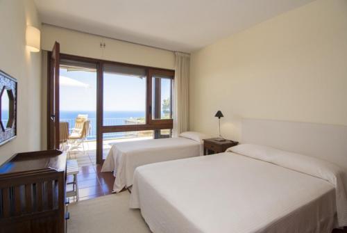 Villa with Sea View image 10