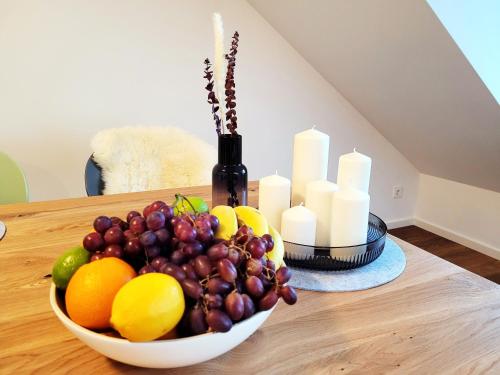 Seezeit - gemütliche Ferienwohnung, Tiefgarage, Cospudener See in Markkleeberg, Deutschland