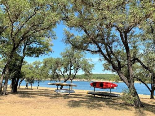 Rustic Lakefront Getaway