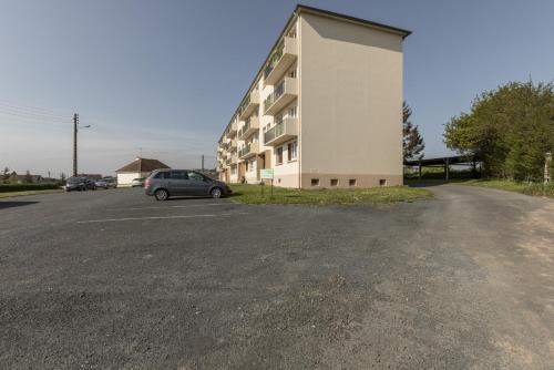 La Colline - Pont-Hebert - com - Grand Parking gratuit, De 1 a 4 personnes, Tout equipe, Netflix, Am in Pont-Hébert