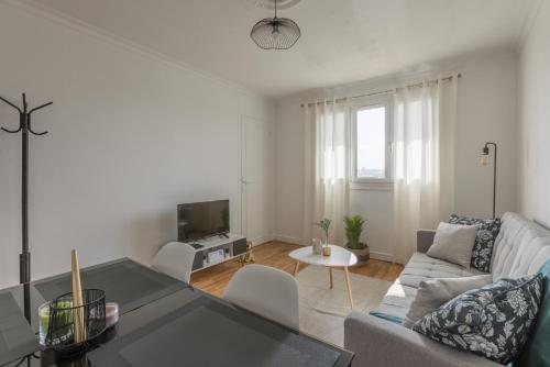 La Colline - Pont-Hebert - com - Grand Parking gratuit, De 1 a 4 personnes, Tout equipe, Netflix, Am in Pont-Hébert
