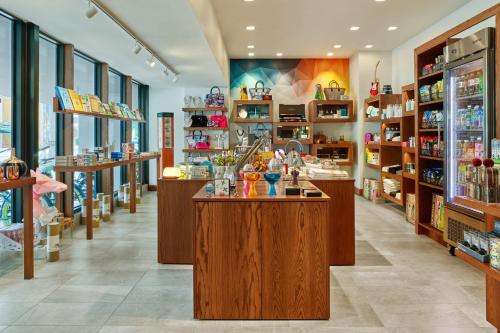 Art Ovation Hotel Autograph Collection - image 2