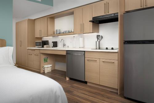 Element Portland Beaverton - image 6