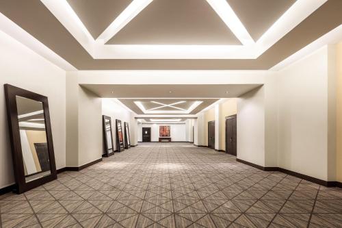 439251149 Marriott Panama Hotel - Albrook