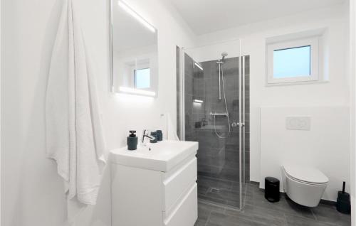 Two-Bedroom Apartment in Lembruch/Dummer See - image 11