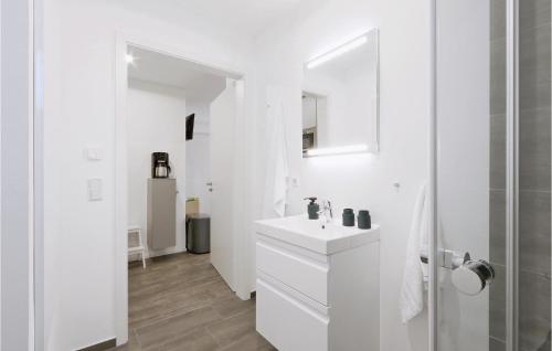 Two-Bedroom Apartment in Lembruch/Dummer See - image 14