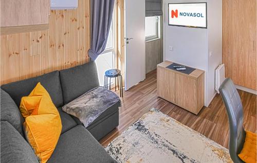 One-Bedroom Holiday Home