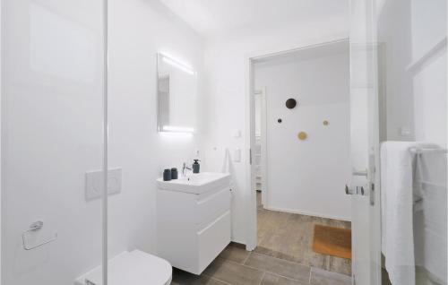 Two-Bedroom Apartment in Lembruch/Dummer See - image 4