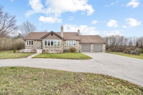 3-Bedroom home + Event Space 1.3 Acres