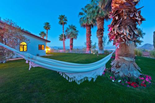 Big Horn Desert Estate Luxury Smarthome - Amazing Pool & Game Room! in Palm Desert, USA