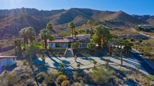 Big Horn Desert Estate Luxury Smarthome - Amazing Pool & Game Room! in 기타