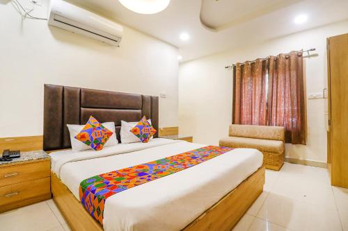 FabHotel Royal Aanandam