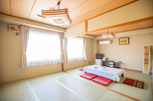 5 futon beds