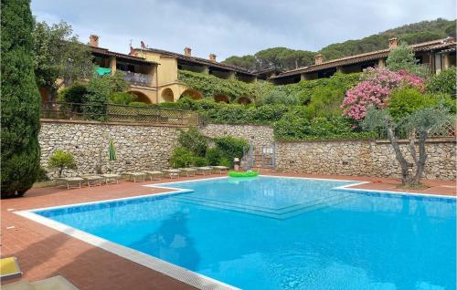  Cozy Apartment In Nisportino With Wifi in Nisporto