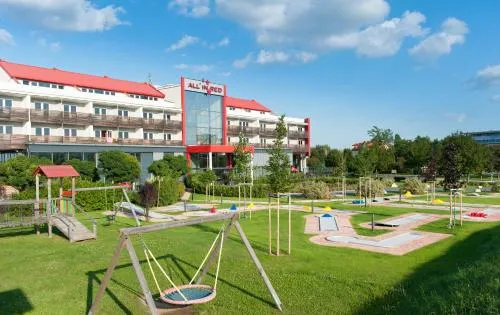 All in Red Thermenhotel in Lutzmannsburg, Österreich