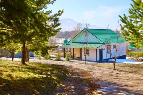 Berry House close to Talgar Almaty in Besqaynar