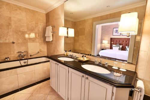 Steigenberger Parkhotel Düsseldorf - image 10