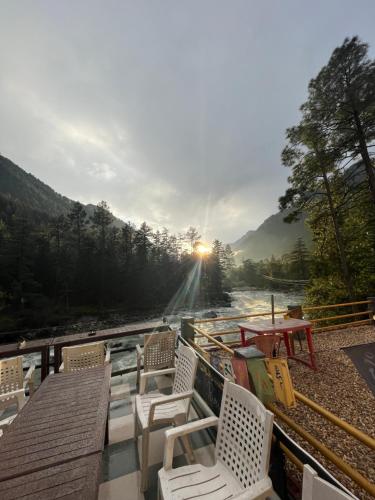 Shanti Cafe - Signature Stays Kasol photo 3